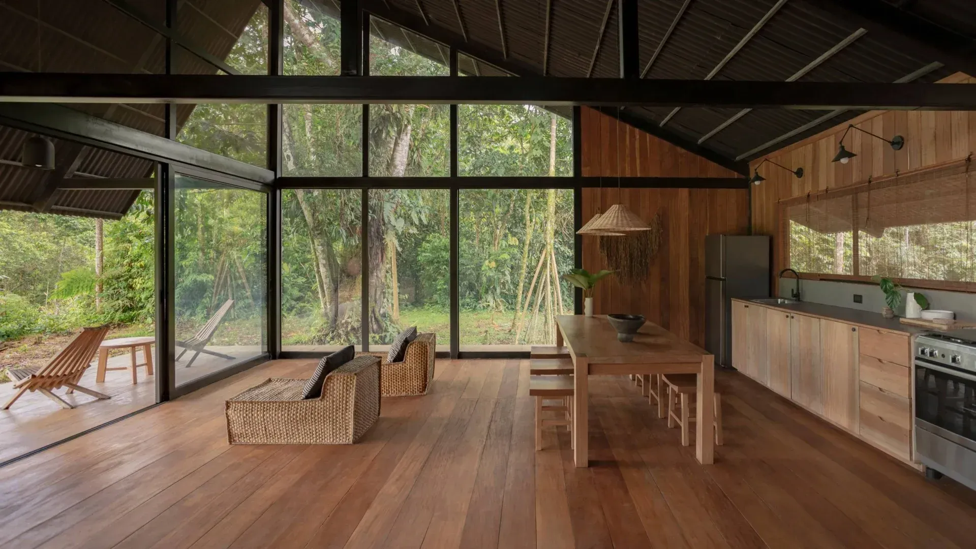 Casa_Manire_Best_Holistic_Escape_Manire_Forest_Jungle_Groups_Authentic_Peru_H_c5b00d2a29.webp