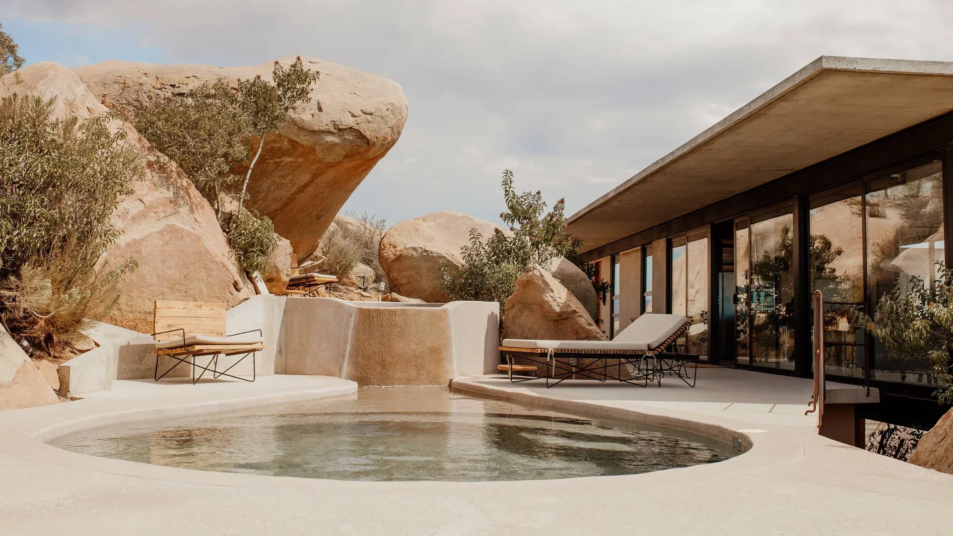 Luxurious_Villa_Gracia_in_Valle_de_Guadalupe_Exclusive_Design_Home_Hilltop_Retreat_Mexico_Main.webp
